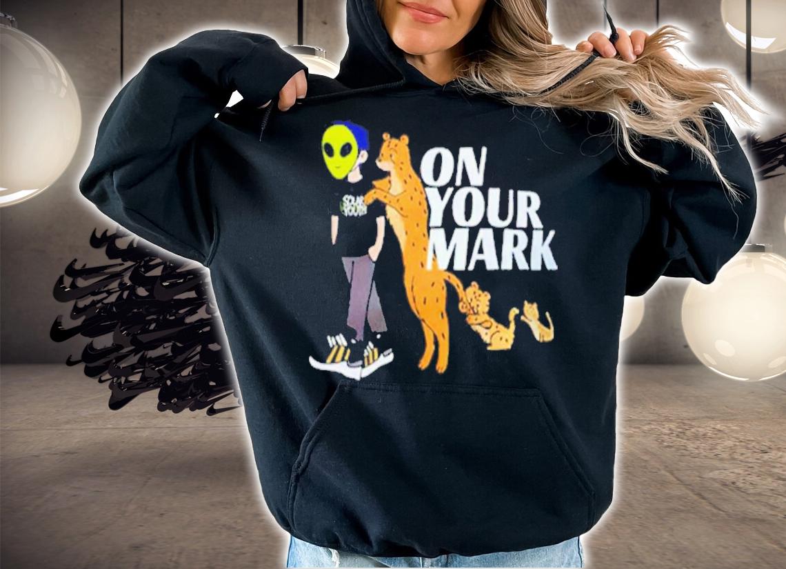 Alien And Panther On Your Mark Shirt t-shirt