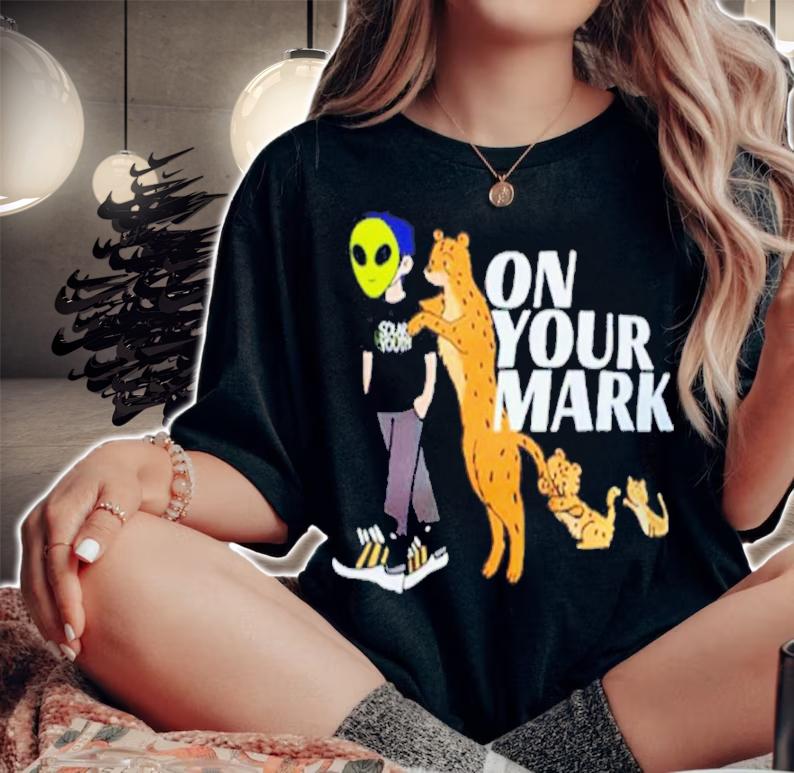 Alien And Panther On Your Mark Shirt t-shirt