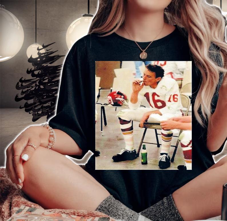 RIP Len Dawson Smoking 1935-2022 Shirt t-shirt