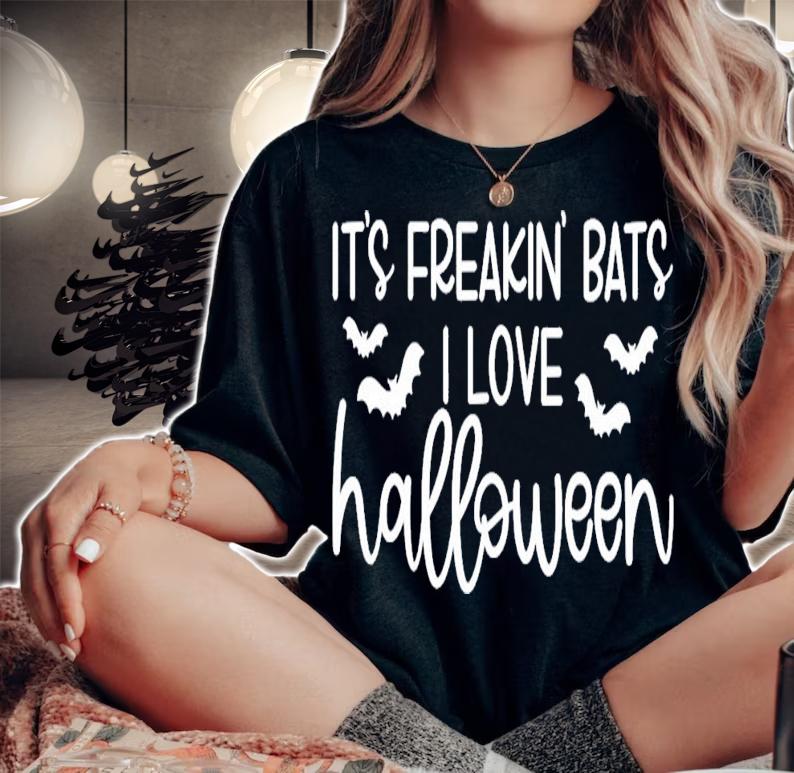 It's Freakin Bats I Love Halloween T-Shirt t-shirt