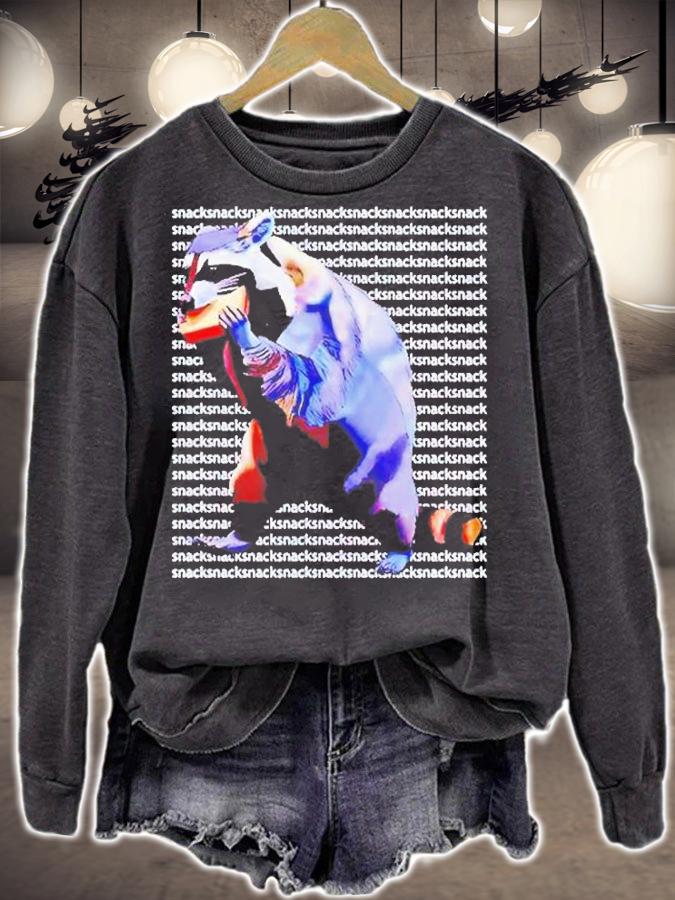 Racoon Snack Snack T-Shirt sweatshirt