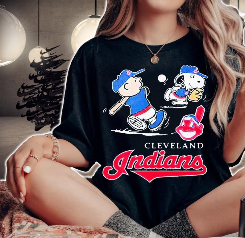 Charlie Brown Snoopy Cleveland Indians T-shirt