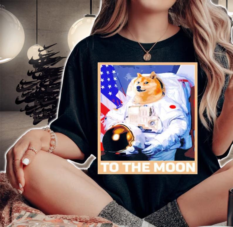 Dogecoin Astronaut to the Moon Blockchain hold Crypto shirt