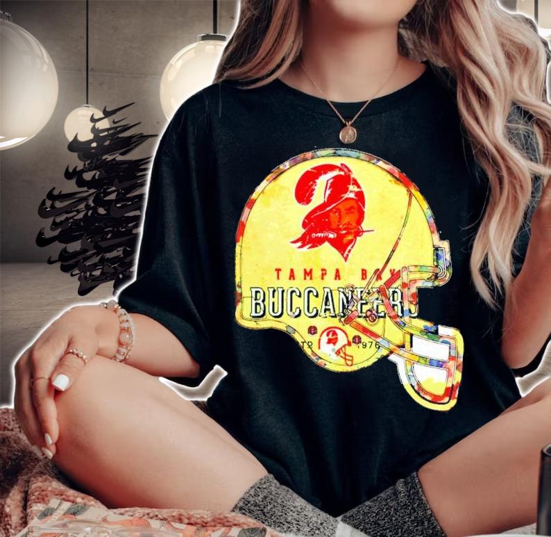Tampa Bay Buccaneers Retro Buccaneers Helmet Art shirt woman shirt